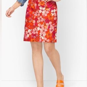 Talbots Floral Women's Skirt - Red and Pink. Size 6